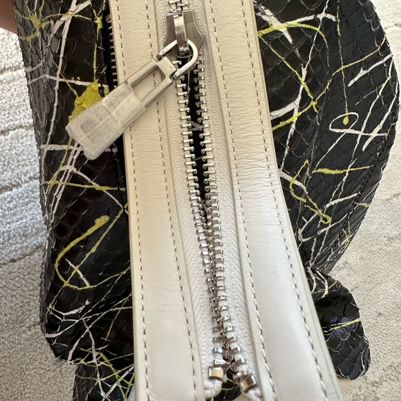 NWT & Dustbag Botkier London Backpack - Picture 7 of 8